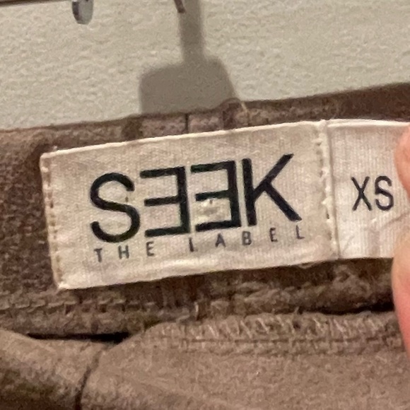 Seek The Label Faux Suede Pencil Front Slit Knee Length Taupe Skirt | Size XS - Picture 3 of 6